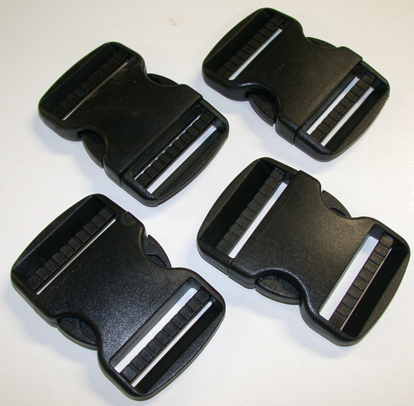 SR2- A set of 4 plastic side release buckles use on 2-inch webbing boundary kits